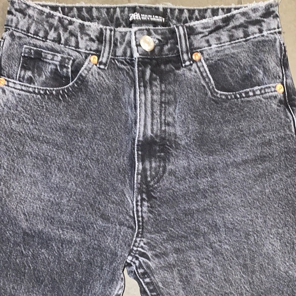 Zara Size 2 High Rise Faded Black Distress Denim Jeans - Picture 6 of 13